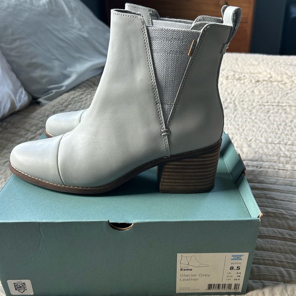 Tom’s Esme glacier grey boots